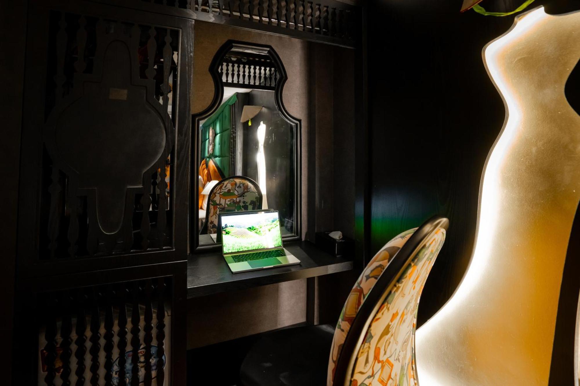 Hanoi Center Silk Classic Hotel & Travel Bagian luar foto