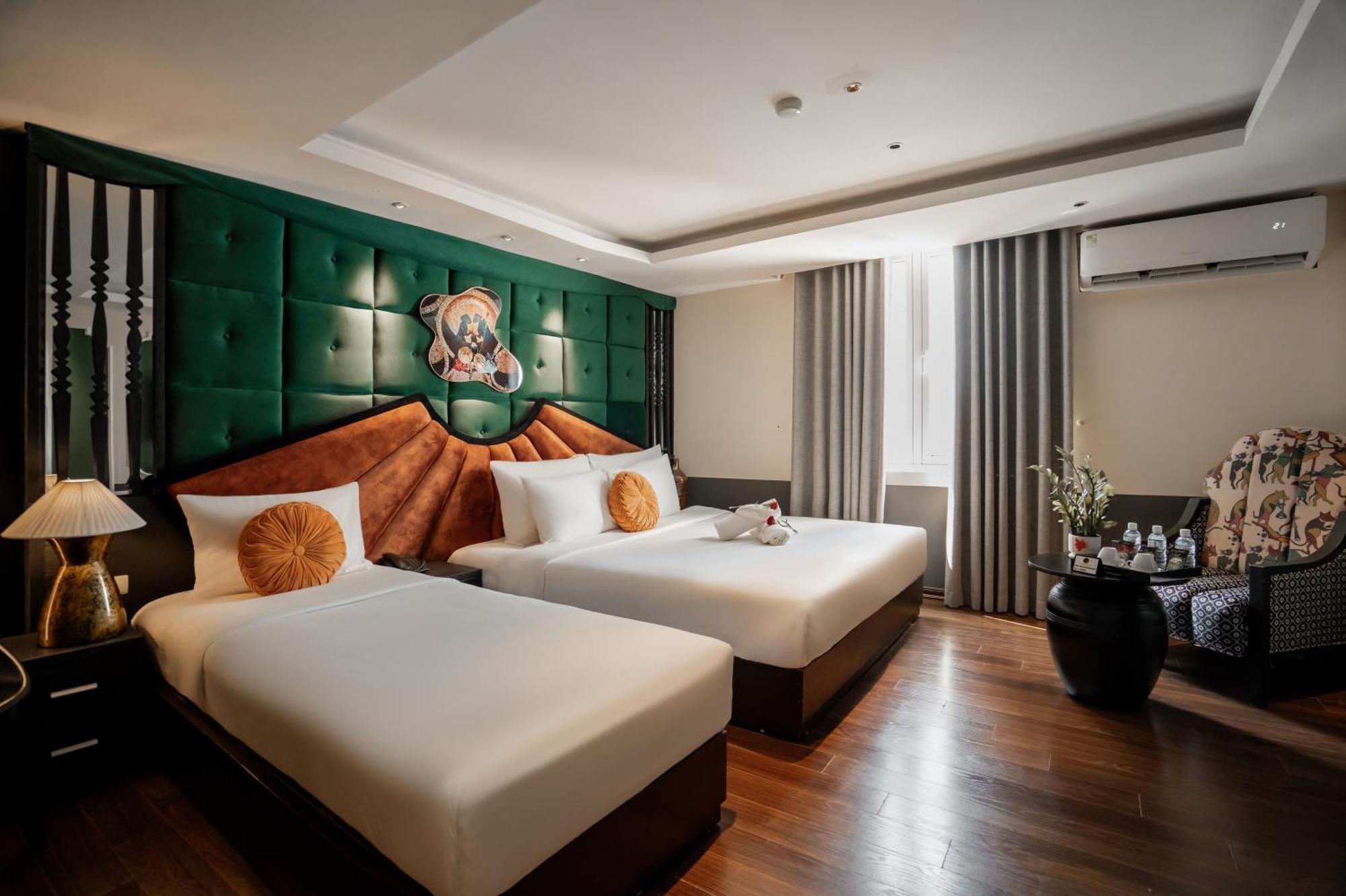 Hanoi Center Silk Classic Hotel & Travel Bagian luar foto