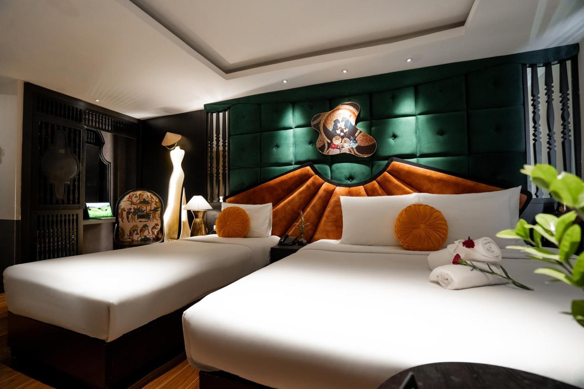 Hanoi Center Silk Classic Hotel & Travel Bagian luar foto