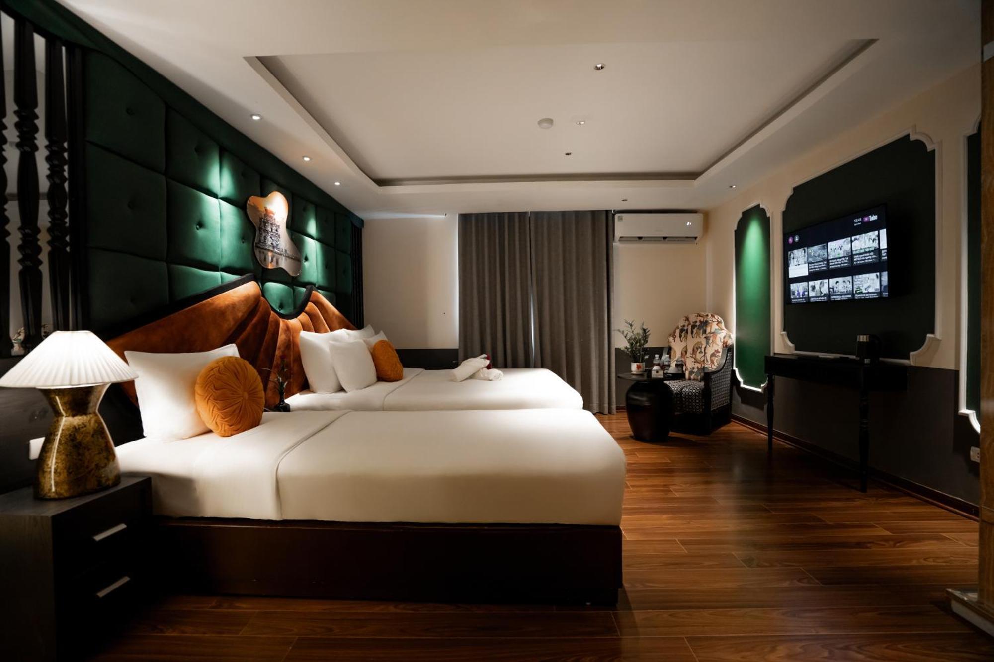 Hanoi Center Silk Classic Hotel & Travel Bagian luar foto