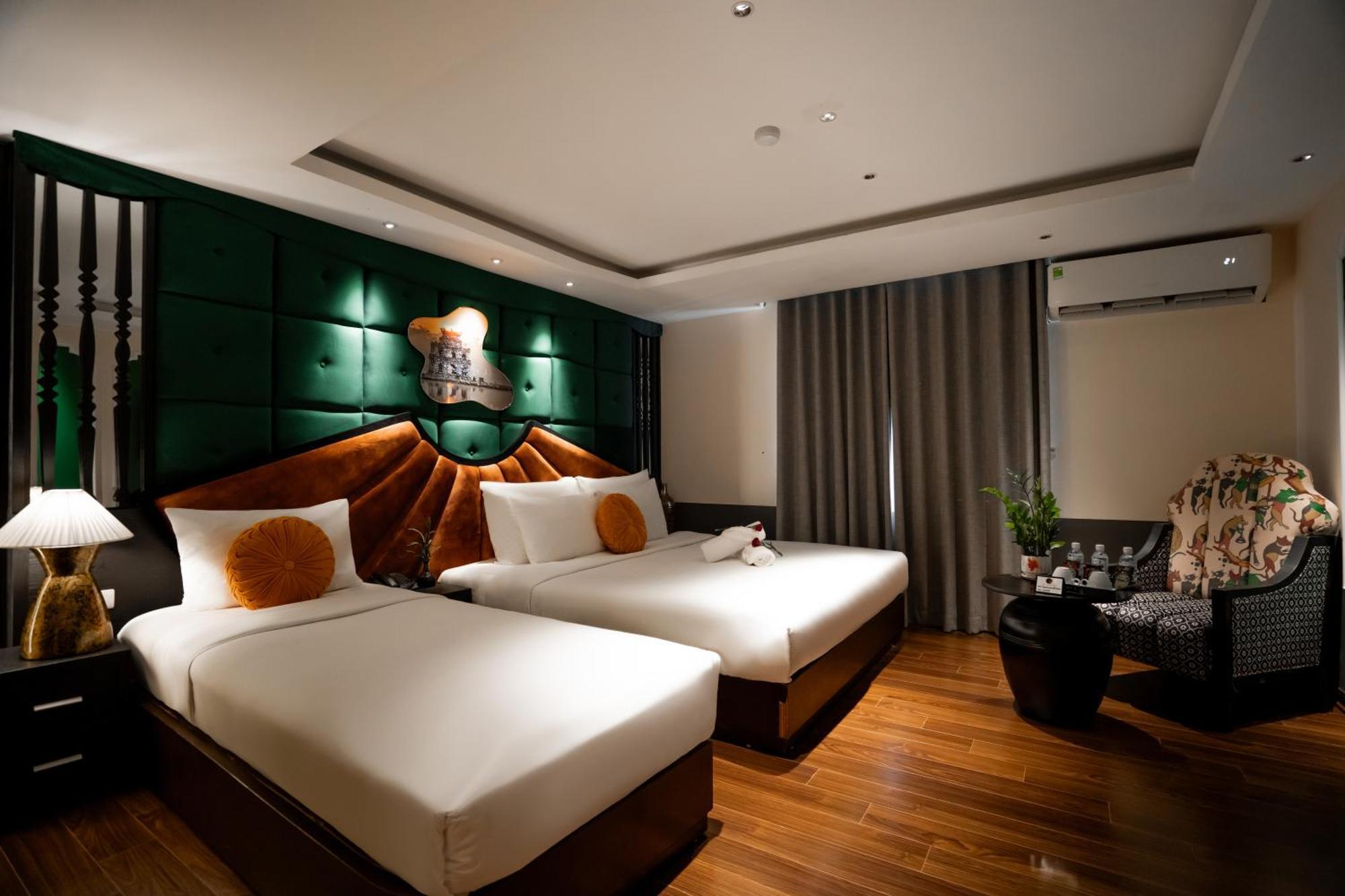 Hanoi Center Silk Classic Hotel & Travel Bagian luar foto