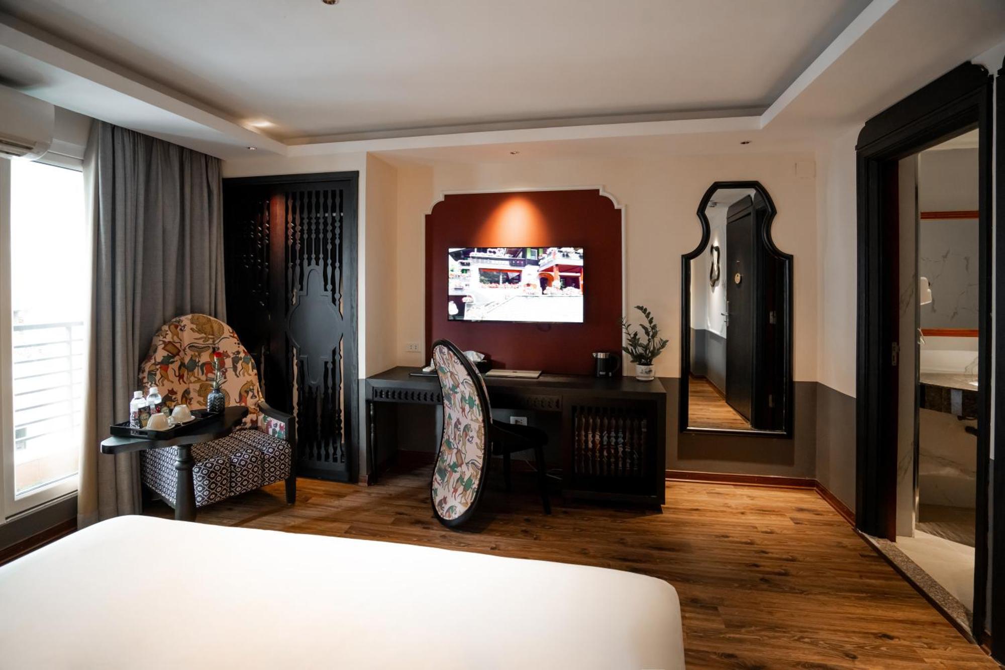 Hanoi Center Silk Classic Hotel & Travel Bagian luar foto