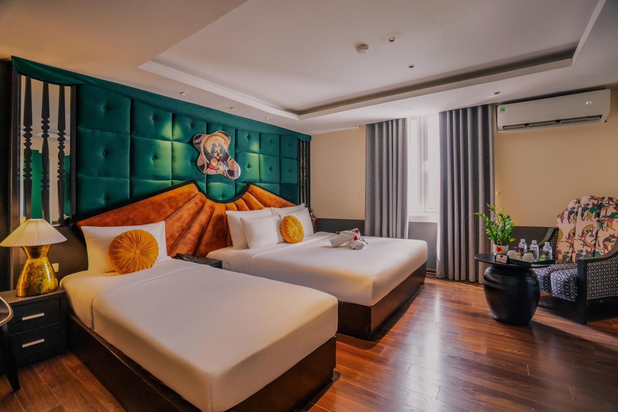 Hanoi Center Silk Classic Hotel & Travel Bagian luar foto