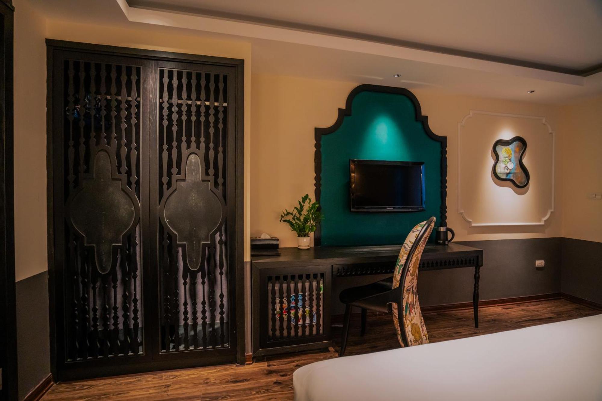Hanoi Center Silk Classic Hotel & Travel Bagian luar foto