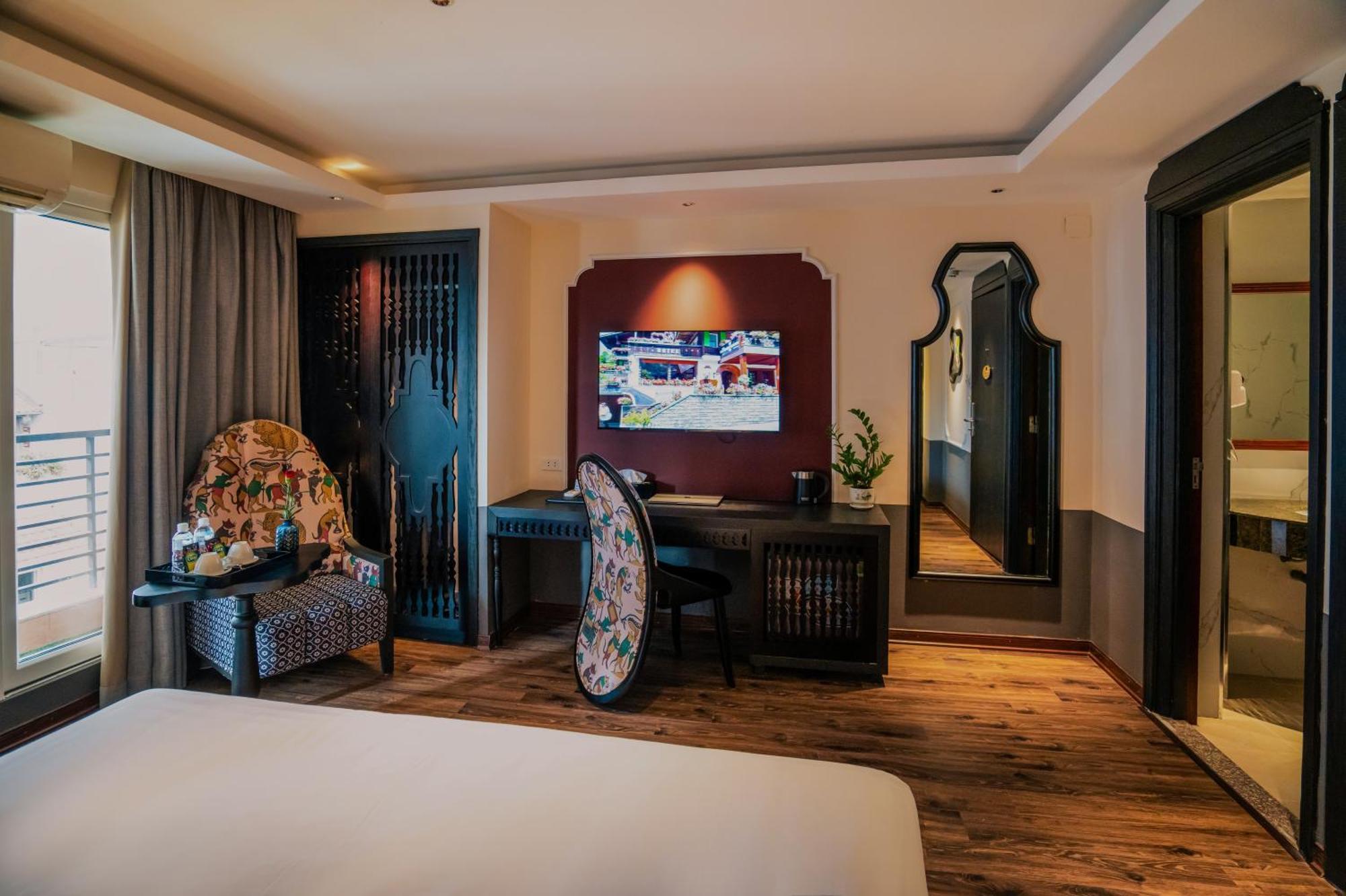 Hanoi Center Silk Classic Hotel & Travel Bagian luar foto