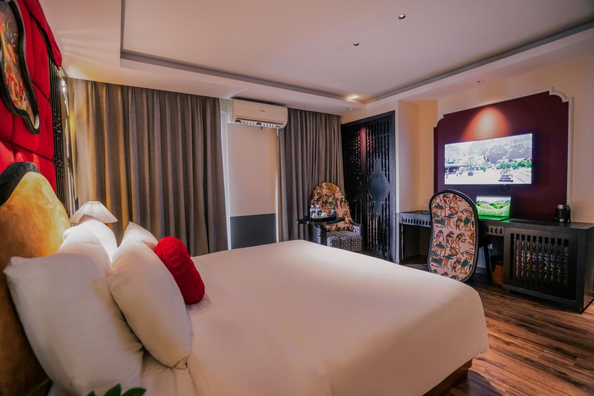 Hanoi Center Silk Classic Hotel & Travel Bagian luar foto