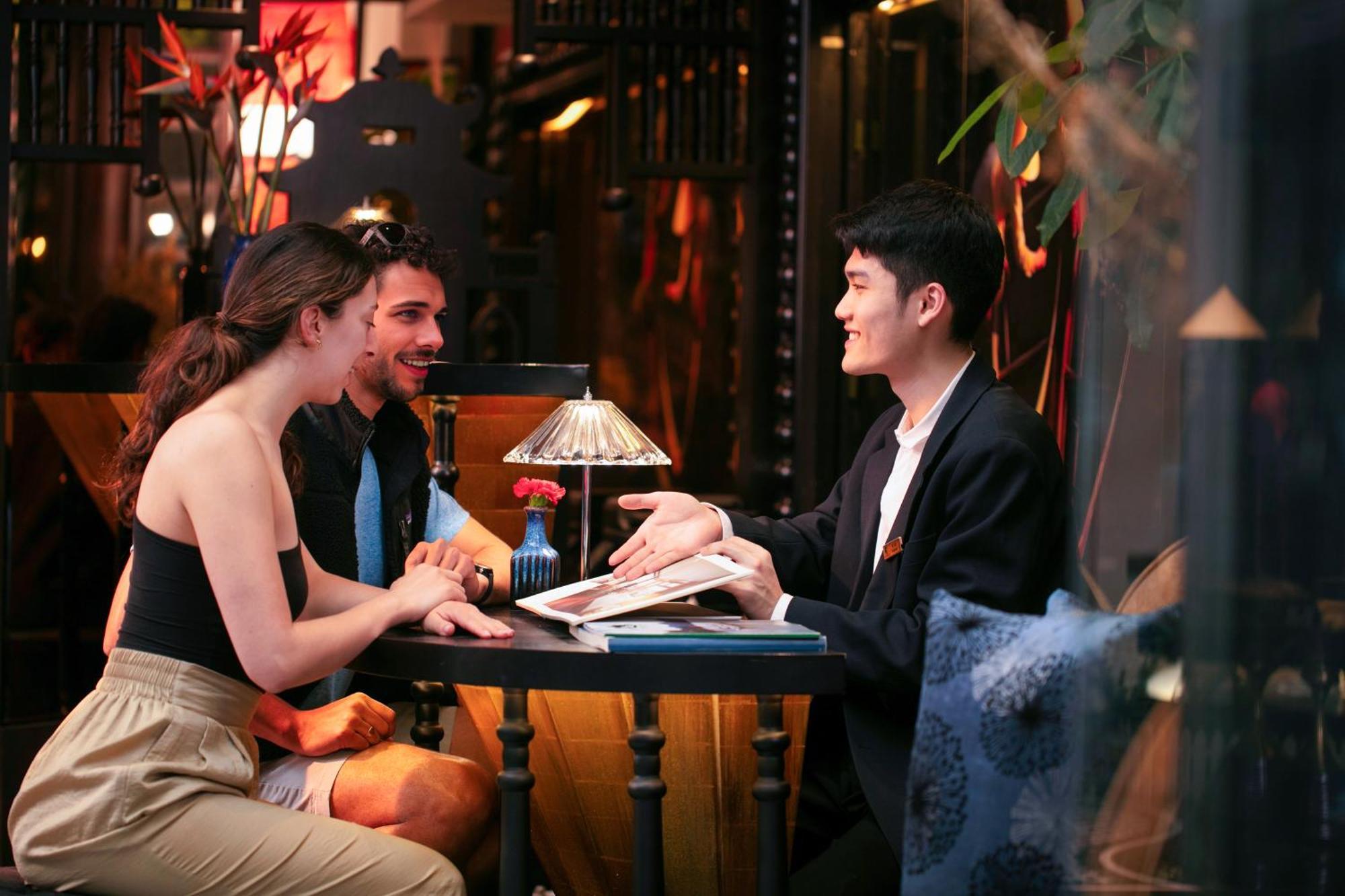 Hanoi Center Silk Classic Hotel & Travel Bagian luar foto